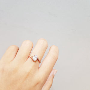 Deux - Cincin Wanita Oval Cross
