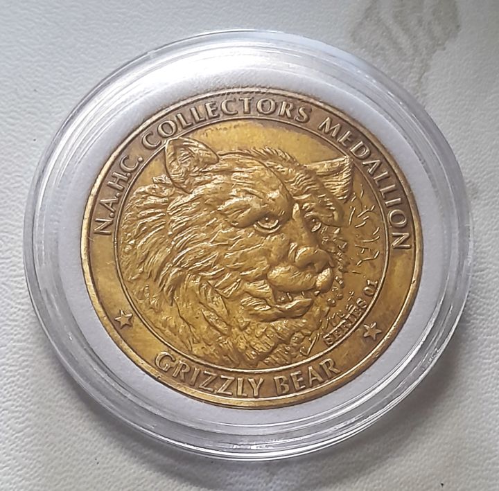 COLLECTIBLE MEDALS - NORTH AMERICAN HUNTING CLUB MEDAL-GRIZZLY BEAR
