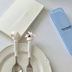 Bộ muỗng nĩa bằng thép không gỉ kiểu di động họa tiết Kuromi phù hợp làm quà cho bé gái gồm 2 món