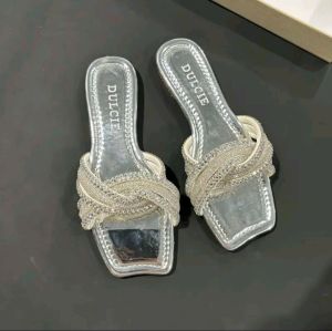 Dép Lê Nữ Dáng Mũi Táo Quai Ngang 6 Dây Đá Xoắn chéo vào nhau Siêu Sáng Đế Chống Trơn Trượt - Chất liệu bóng kính và vải cao cấp