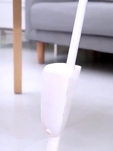 Spray mop with microfiber pad flat mop with spray head 360 degree floor mop wet and dry
