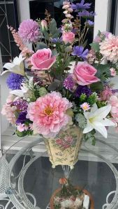 ร้านอาหาร แจกหมูแผ่น แจกหมูแต่งบ้าน ดอกไม้ประดิษฐ์เสมือนจริง ของขวัญ ของแต่งบ้าน