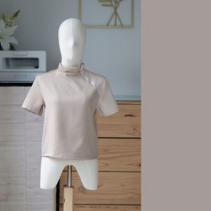 C08 เสื้อแขนสั้นเสื้อสีแดง เเต่งเส้นทูโทนคอยาวถึงปลายแขน ตรุษจีน chinese new year easter egg