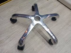 🔥ส่งฟรีทั่วไทย🔥เก้าอี้ช่าง สีดำเงา เลือกขาได้ 4 แบบ ตามสไตล์ ที่ลูกค้าต้องการ ในราคาพิเศษ