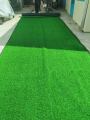 Thảm cỏ nhân tạo trải sàn sân vườn 2cm đế bạt không bụi cuộn 2m x25m cuộn 50m  cỏ  như vi deo.,thảm cỏ nhựa  lót sàn  vỉa hè lối đi. 