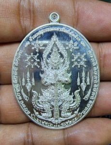 ท้าวเวสสุวรรณมหายันต์พันล้าน รุ่นแรกรวยทันที่ เนื้อเงินบริสุทธิ์ เลขโค๊ต 91