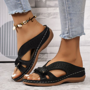 Free Shipping Plus-Size WomenS Slippers 2026 Summer New Collection Featuring A Wedge Heel Thick Sole Hollow Design And Floral Embellishments With Rivets