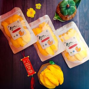 Xoài sấy dẻo - vị chua ngọt - 300 gram túi zip vàng
