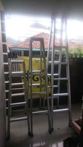 Tangga Lipat Ukuran 1 M / 15 M / 175 M / 2 M / 25 M