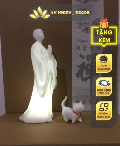 Tượng Gốm Nhà Sư Đứng Chắp Tay (Có Đèn LED) - Màu Sần và Trắng - Giá Sốc