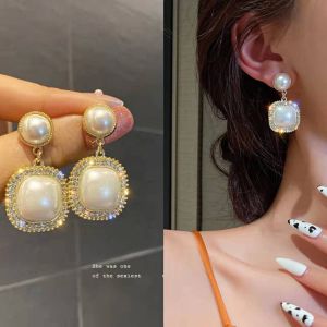 good 999 18K GOLD Fashional Temperament Pearl zircon square geometric design Earrings ES6100