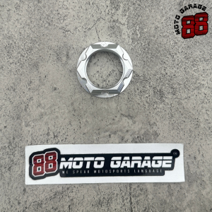 Mur Triple Clamp ZX-25R Nassert Beet