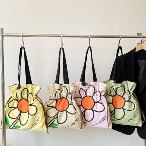 MOIRA ความจุขนาดใหญ่ กระเป๋าสะพายไหล่ลายดอกไม้ แบบเกาหลี แฟชั่น กระเป๋าผ้า วินเทจ แบบพกพา กระเป๋าถือพิมพ์ลาย ผู้หญิง