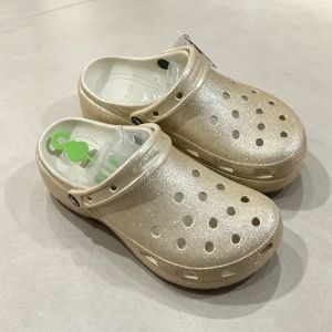 Crocs Dép sục nữ đế dày thời trang phong cách chống trượt đi biển mùa hè mẫu mới kinh điển họa tiết mây lấp lánh.