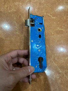 Tay khóa gạt cửa nhựa loãi thép trònkhóa tay gạt cửa nhựa lõi thép