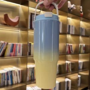 304 Thermos Tumbler Keluli Tahan Karat 900ml Tumbler Bottle With Closed Lid Drinking Heads With Convenient Handle