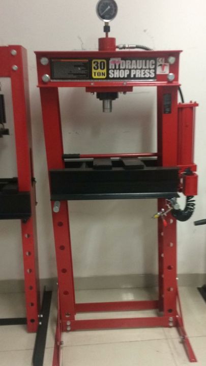 M%C3%A1y%20%C3%A9p%20thu%E1%BB%B7%20l%E1%BB%B1c%2030%20t%E1%BA%A5n%20TY30002%20-%20Image%203