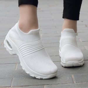 Korean style slip on shoes for women Casual Fashion Rubber Shoes for lady sports shoes new fashion sneakes running shoes