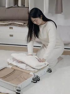 Beg Vakum Simpanan 家用真空压缩袋衣服被子收纳袋 Vacuum Storage Bag 加厚大号搬家羽绒服衣物防潮密封抽气收纳袋 Compression Organizer Bag