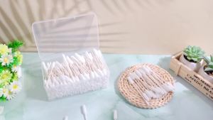 Lounsweer 200pcs Long Cotton Swabs with Storage Case 4 XL Cotton Buds Absorbent Double-ended XL Cotton Buds with Large and Small Round Head Swabs for DogCare Maintenance Makeup
