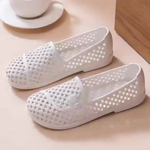 [Free Shipping] Premium WomenS Clogs For Outdoor Wear Non-Slip Odor-Resistant Summer Hollow Breathable Soft-Soled Slip-On Nurse Shoes With Closed Toe