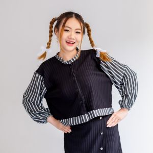 Yoenik Apparel Yeonwu Outer Crop – Atasan Kancing Wanita – Outer Wanita – Atasan Crop