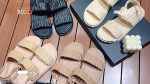 [Free Shipping] Spring and Summer Sweet Flat Sandals for Women Open-Toe Strap Sandals Student Outdoor Pleated Beach Shoes