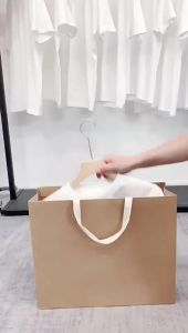 แขนสั้นผ้าฝ้ายแท้ t ทีเชิ้ตผู้ชายขนาดใหญ่ T ผู้ผลิตเสื้อยืดคอกลมขนาดใหญ่สไตล์ฮ่องกงที่ทันสมัย ขายส่งเสื้อพื้นฐานที่มีการพิมพ์