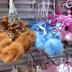 จี้รูปดาวลูกขนปุยสดขนาดเล็กเหมาะสำหรับศัพท์มือถือโซ่แขวนโซ่ CCD