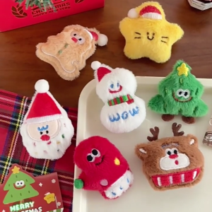 Christmas Plush Toy Brooch Pin Soft Furry Festival Brooch Pin Decorative Plush Brooch Accessory for Clothing and Bags
