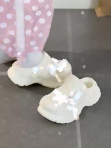 [Free Shipping] High-End Cute Cartoon Star Clogs 2026 New Summer Outdoor Thick-Soled Height-Increasing Closed-Toe Slippers Trendy