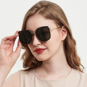 Kaca matahari klasik kacamata matahari hari yang resisten UV kacamata matahari wanita yang fashionable 2024 kacamata matahari baru anti UV bayangan matahari