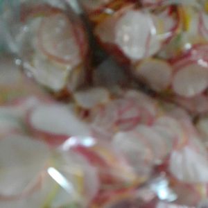 Kerupuk Bawang Mentah 250gr Warna Warni: Kenikmatan Kemplang Rasa Bawang