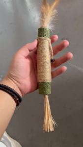 Giant Raffia Gall Fruit Catnip Silvervine Chew Stick Cat Toy