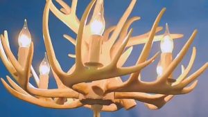 American Pastoral LED Antler Light Retro Industrial Antler Chandelier for Dining Room Living Room Clothing Store Restaurant Bar Decoration Chandelier