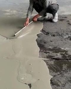 Anti-cracking and high-temperature resistant cement for wall repair