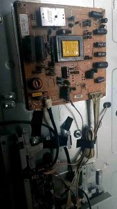Mainboard Mesin TV LED Polytron PLD 40TV853: Spesifikasi & Aksesori