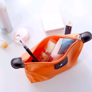 Dompet Kosmetik Multifungsi: Solusi Praktis untuk Aksesoris Make Up