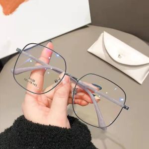 DOYM Fashion Metal Light Luxury Glasses for Women Casual Anti-blue Light Elegant Anti-radiation Computer Eyeglasses for Ladies Square Driving