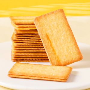 岩烧芝士脆饼干日式网红薄脆零食芝士饼干Iwaki Cheese Crisp Biscuits Japanese Influencer Crispy Snacks Cheese Biscuits Office