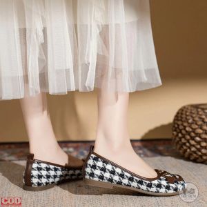 Flat Shoes Motif Houndstooth Wanita Kekinian – Sepatu Flat Import Elegan Nyaman Dipakai Harian