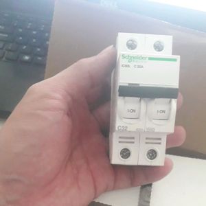 A9F94232 - Cầu dao điện MCB 2P 32A Icu 36kA