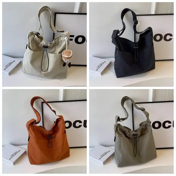 COLOO%20Korean%20Style%20Drawstring%20Bucket%20Bag%20Large%20Capacity%20Crossbody%20Bag%20Nylon%20Shoulder%20Bag%20Fashionable%20Tote%20Bag%20Women%20-%20Image%203
