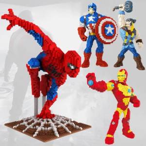 915pcs Mali Brothers Building Blocks Decor Toy Gift Red and Green Scene Building Blocks