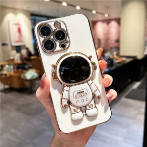 Niwinee cạnh thẳng mềm mạ chống sốc vỏ điện thoại với dễ thương phi hành gia đứng chủ cho iphone 15 14 13 12 11 pro max mini xs xr x 8 7 cộng với + se 2020 glossy ốp điện thoại thời trang vỏ điện thoại với bọc hoàn toàn máy ảnh bảo vệ bán chạy nhất