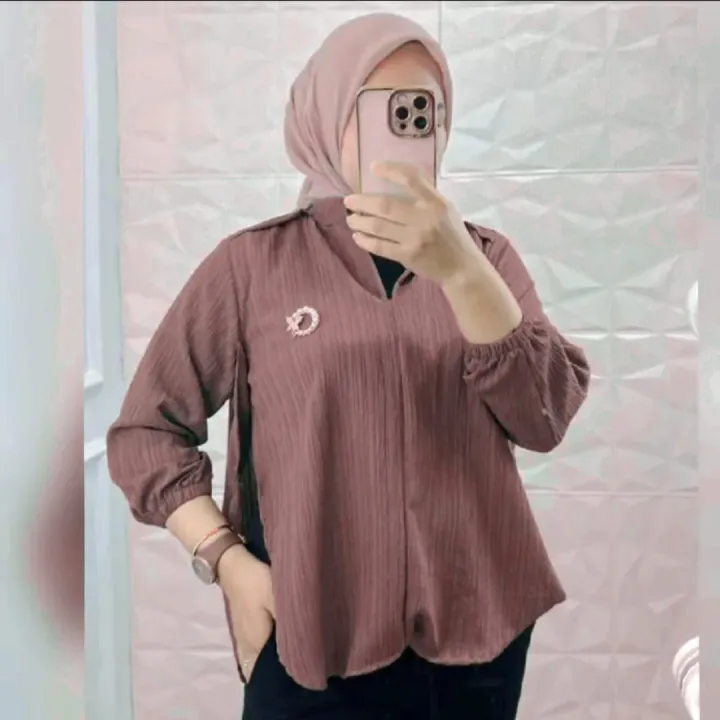 Atasan%20Wanita%20Blouse%20Semi%20Outer%20Vneck%20Style%20Kekinian%20-%20Image%202