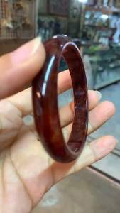 กําไลหยกแดง ทรงท้องปลิง