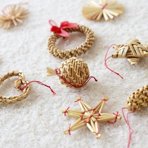 (SG Seller) 天然滕草纯手工编制Christmas decoration Wooden Christmas tree hanger decoration handmade environment friendly products