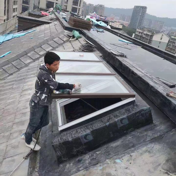 Manual Venting Skylight - No Leak Design For Attic, Sunroom, Basement - 65x55cm Roof Window With Tempered Glass