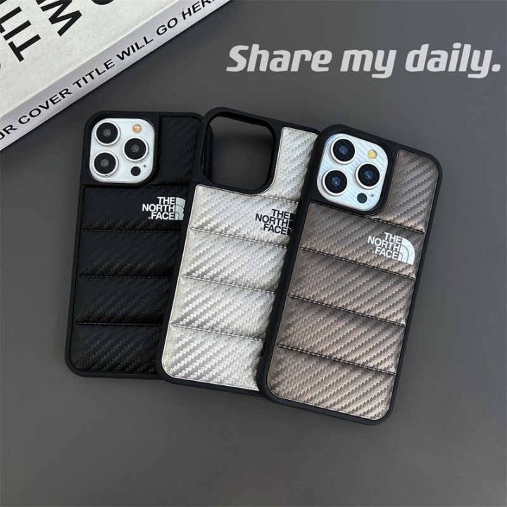 【The North Face】Casing iPhone 15 Pro Max Carbon Fiber Skin Feather Fiber  Down Jacket Phone Case For iPhone 11 12 13 14 Pro Max 3D Puffer Anti-fall 